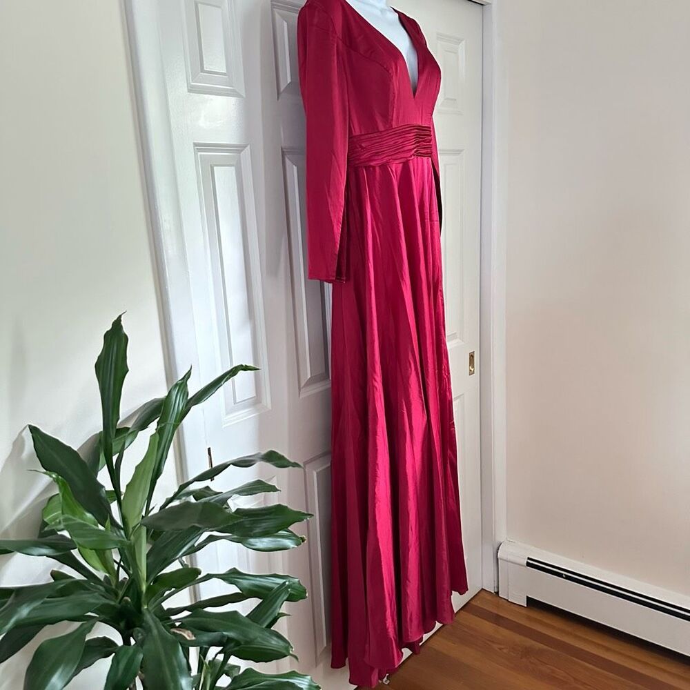 IEENA for Mac Duggal Long Sleeve Ruched Waist satin V-neck - Picture 6 of 11